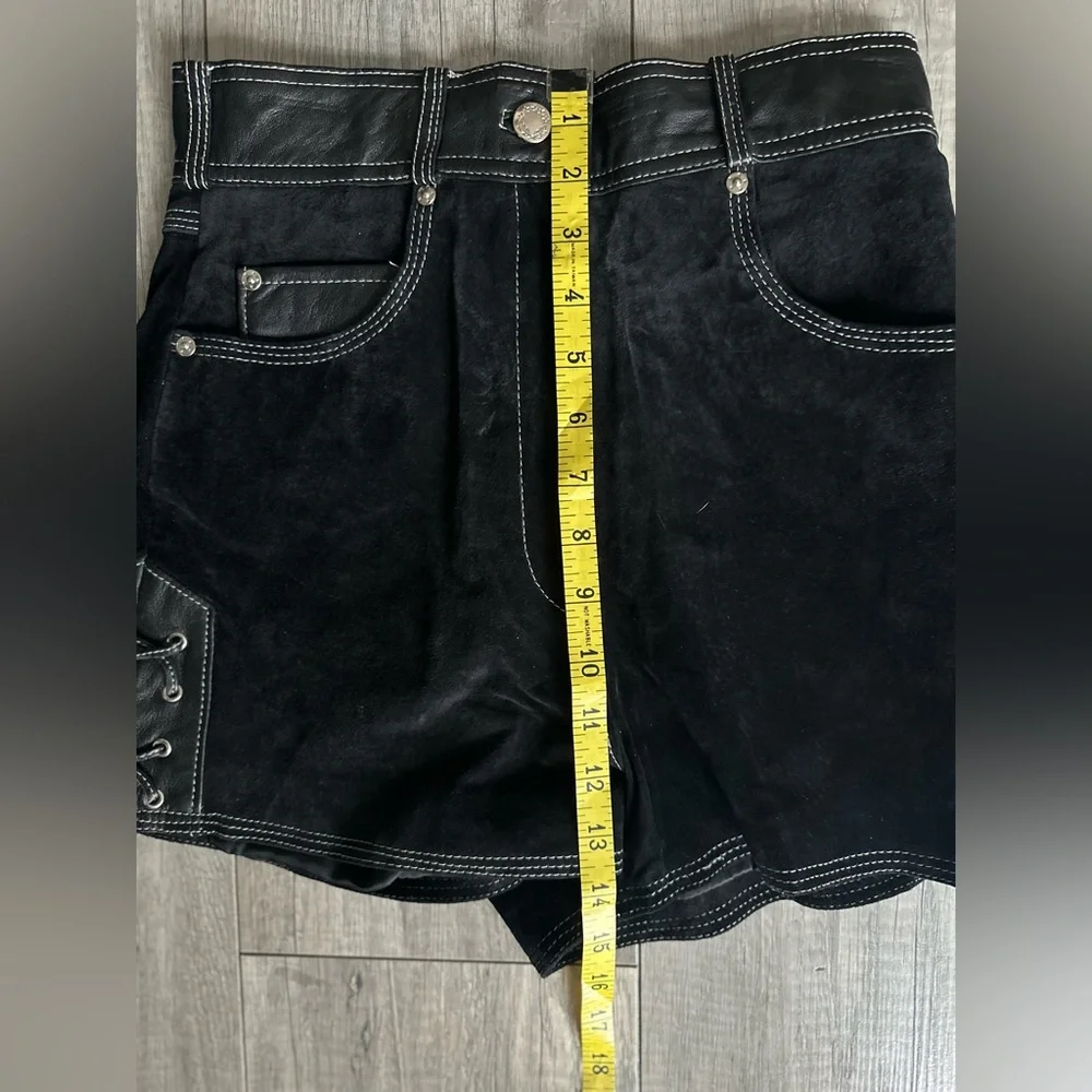 NWT Vintage Wilsons Leather Beyond Leather Black Leather & Suede Shorts - Picture 12 of 13